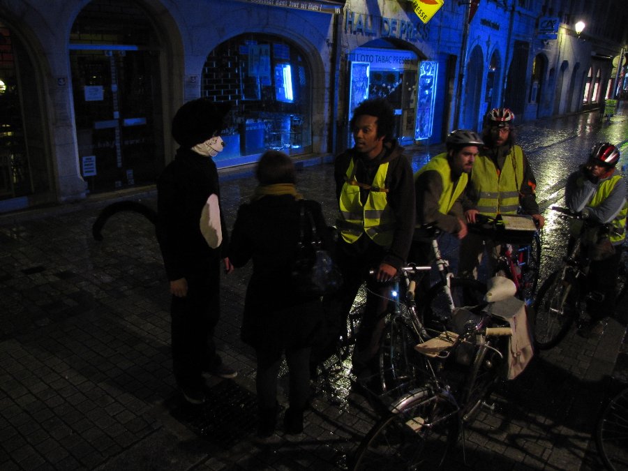Arrivée alleycat au 19éme parallèle - Alleycat des Triplettes - 4, 5 et 6 décembre 2009 à Besançon - Photo n13