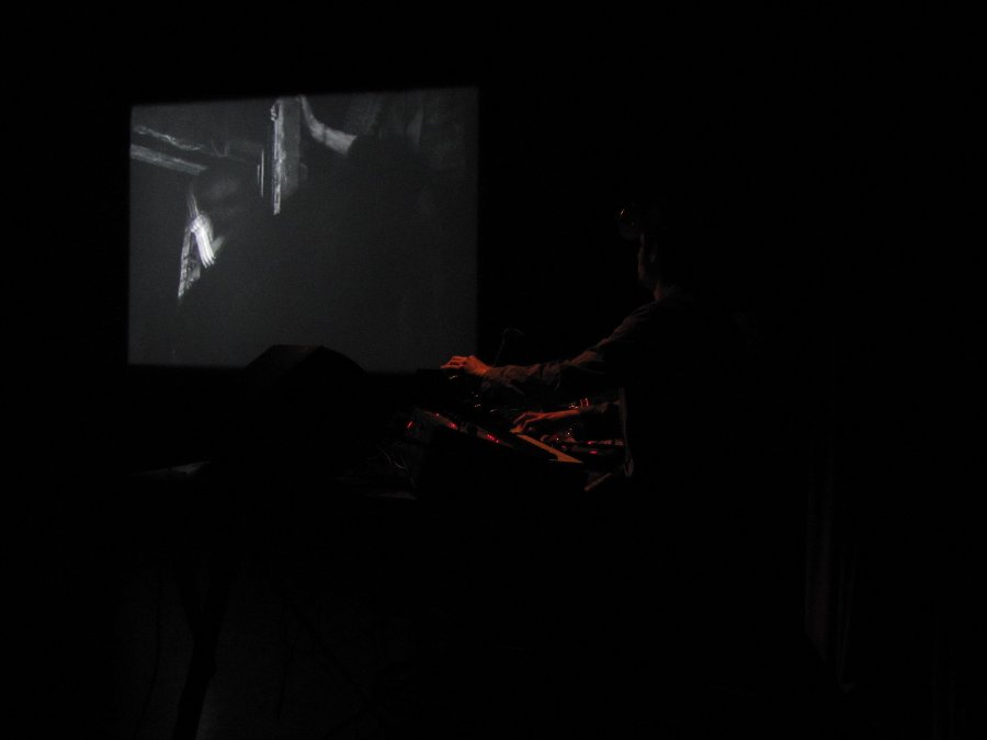 Cinémix de Frankenstein par Signal Electrique - Cinemix Frankenstein (Signal électrique) / L'homme à la caméra (Yodi) - Photo n20