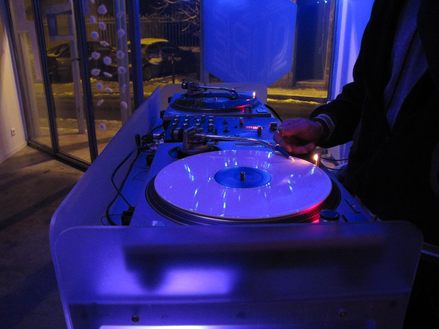DJ Mëtël - Vinyl Guérilla part III - 18/12/2009 - Le Cube à Besançon - Photo n10