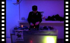 DJ Funk Ad' Vinyl Guérilla part III - 18/12/2009 - Le Cube  Besanon video n3