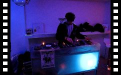 DJ Mtl Vinyl Guérilla part III - 18/12/2009 - Le Cube  Besanon video n2