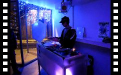 DJ Mtl Vinyl Guérilla part III - 18/12/2009 - Le Cube  Besanon video n10