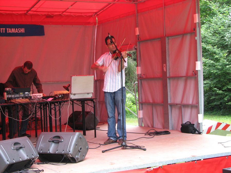 4 juin Les Pattes Folles - Campus La Bouloie - Festival Electroclique 2008 - Photo n2