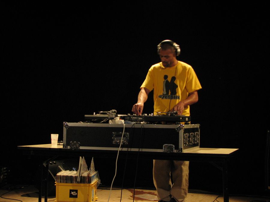 DJ Brasko - DJ Chaazz - Grande Lessive 2009 (25 - Montferrand le Château) - Photo n2