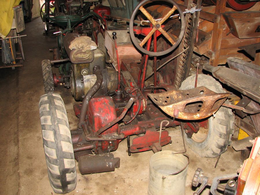 Ferme du tracteur ancien à Loulans-Verchamp - Journées du patrimoine 2009 à Montagney-Servigney et Loulans-Verchamp - Photo n12