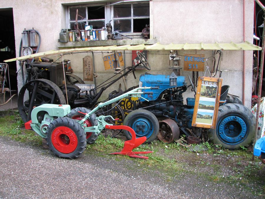 Ferme du tracteur ancien à Loulans-Verchamp - Journées du patrimoine 2009 à Montagney-Servigney et Loulans-Verchamp - Photo n18
