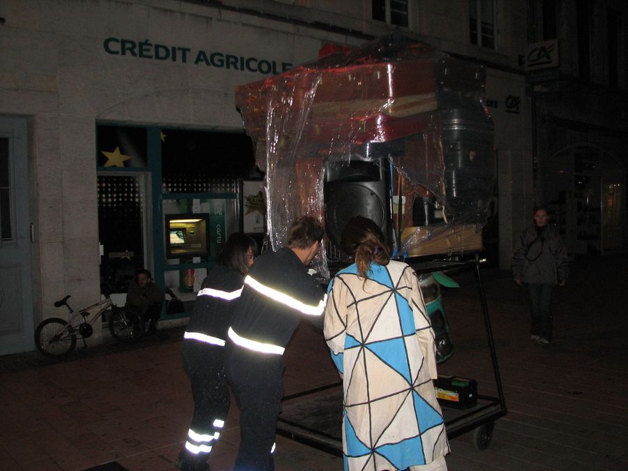 Xarxa Teatre et Generik Vapeur - Sonorama 2009 à Besançon - Photo n22