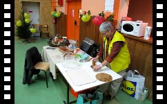 Vente de gateaux Tlthon 2009  Torpes, Marchaux et Roulans (25) video n1